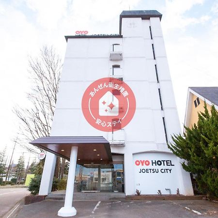 Oyo Joetsu City Hotel Kasugayama מראה חיצוני תמונה